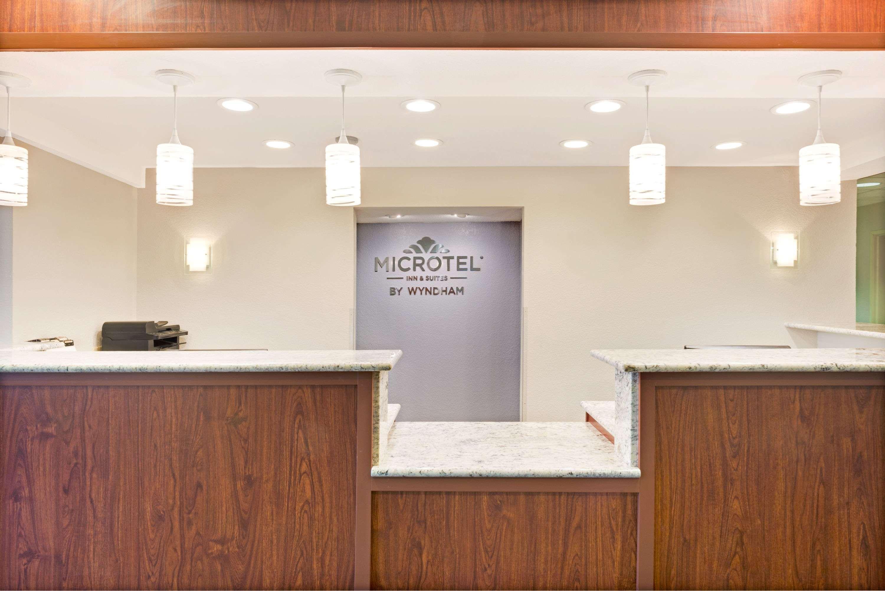 Microtel Inn & Suites Urbandale Exterior foto